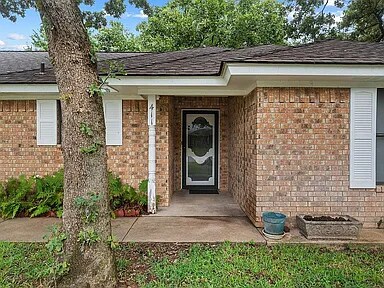 Foto del edificio - 411 Bluebonnet St