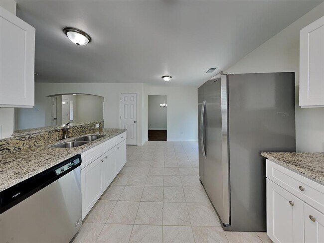 Building Photo - 11731 Rolling Stream Dr