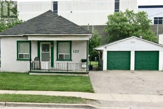 Building Photo - 127 Thirtieth St