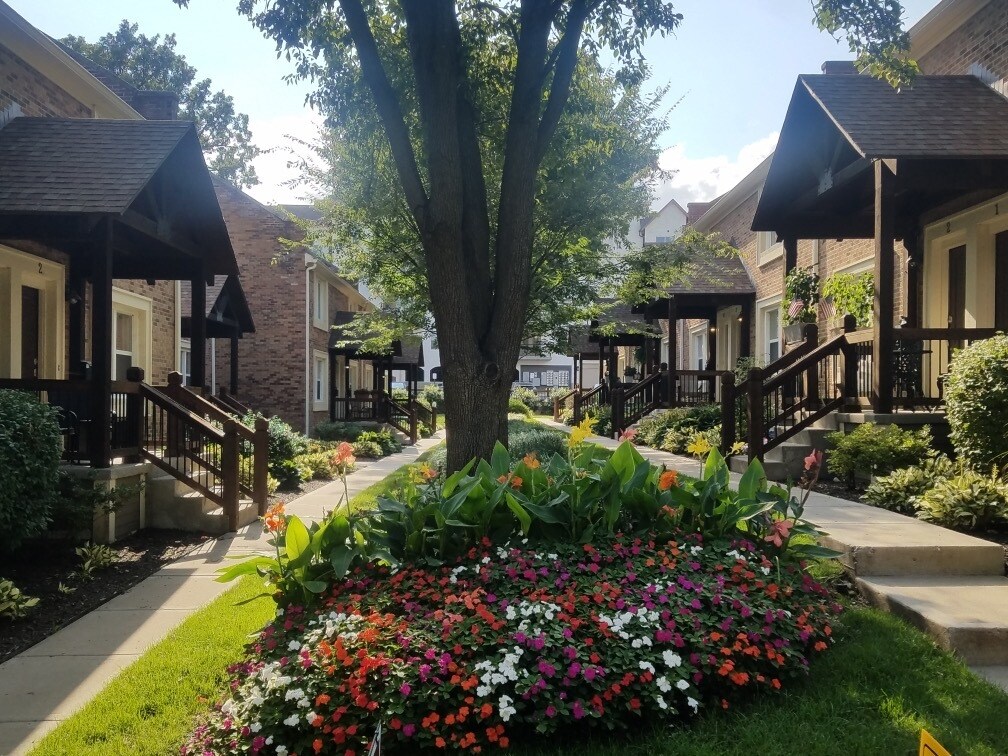 4536 Jefferson St, Kansas City, MO 64111 Condo for Rent in Kansas