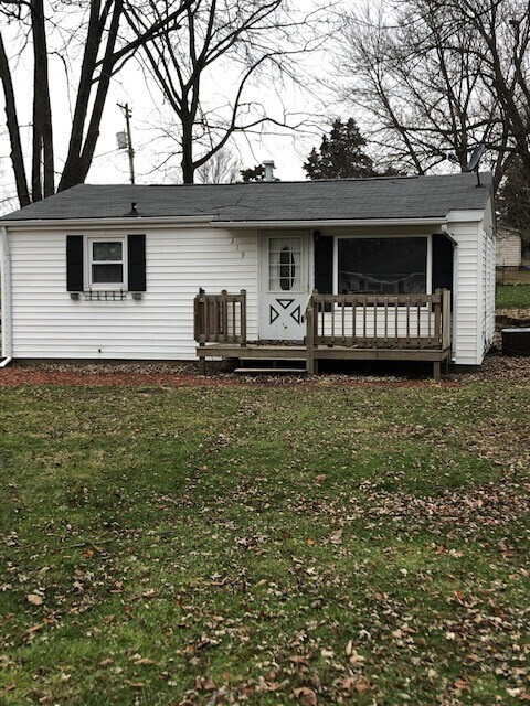Primary Photo - 319 S Maxwell Rd