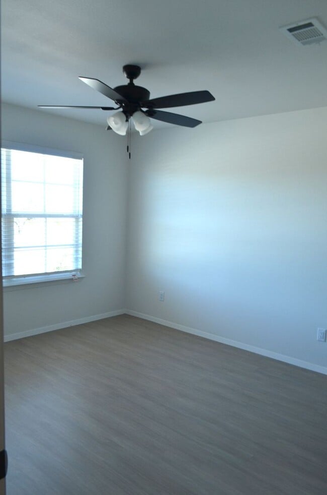 Building Photo - 1419 Indian Camp Trail