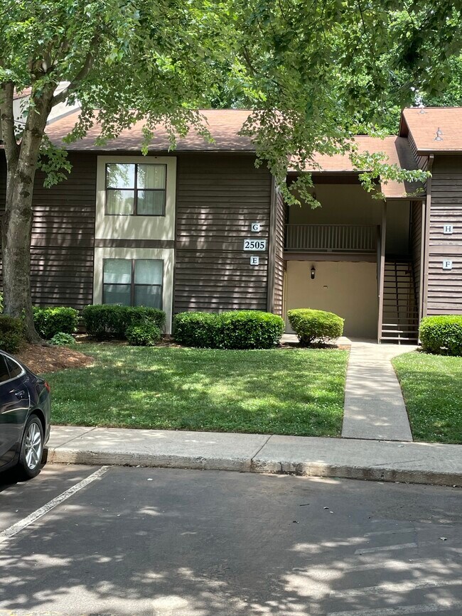 Building Photo - 2505 Kilborne Dr