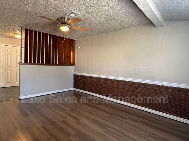 Foto del edificio - 4116 SE 22nd St