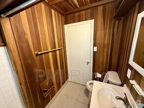 Building Photo - 790 Topaz Dr