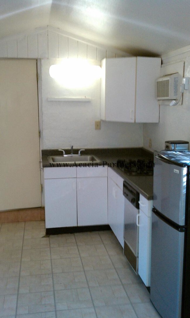 Foto del edificio - 2633 E 20th St