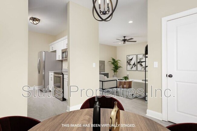 Foto del edificio - 216 Bentbrook Pl