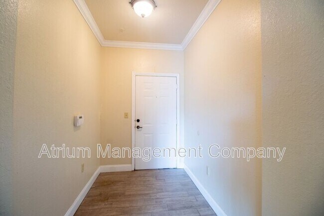 Building Photo - 122 Vista Verdi Cir