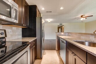 Building Photo - 797 North Dr