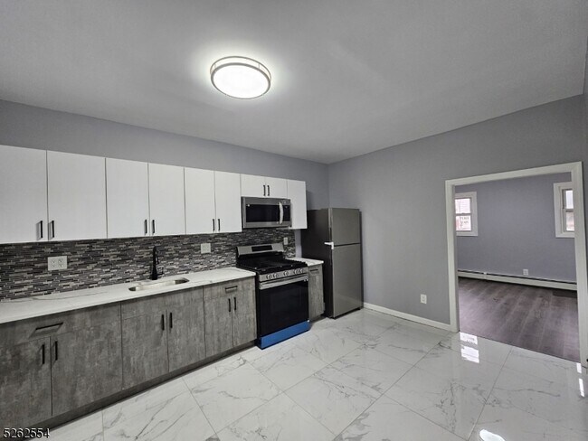 Foto del edificio - 36 Highland St