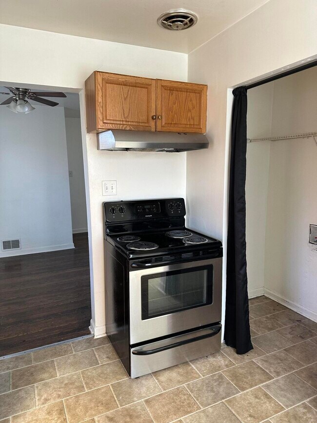 Foto del edificio - 610 Kent Dr