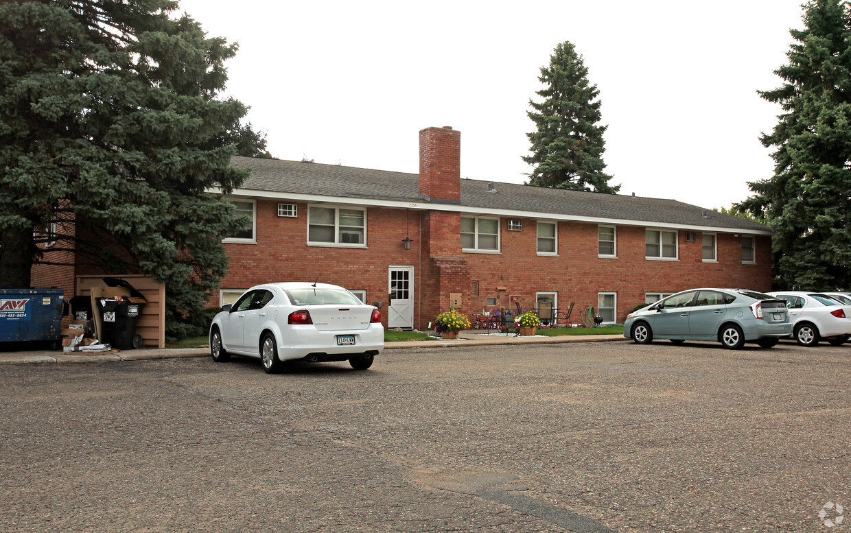 Building Photo - Karl Dale Apartments
