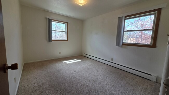 Building Photo - 908 8th St S
