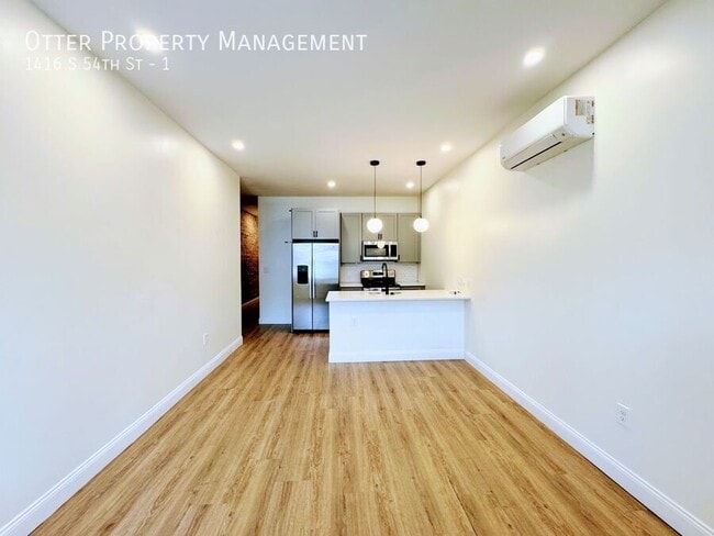 Building Photo - 1416 S 54th St