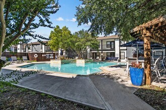 Building Photo - Greenwood Creek