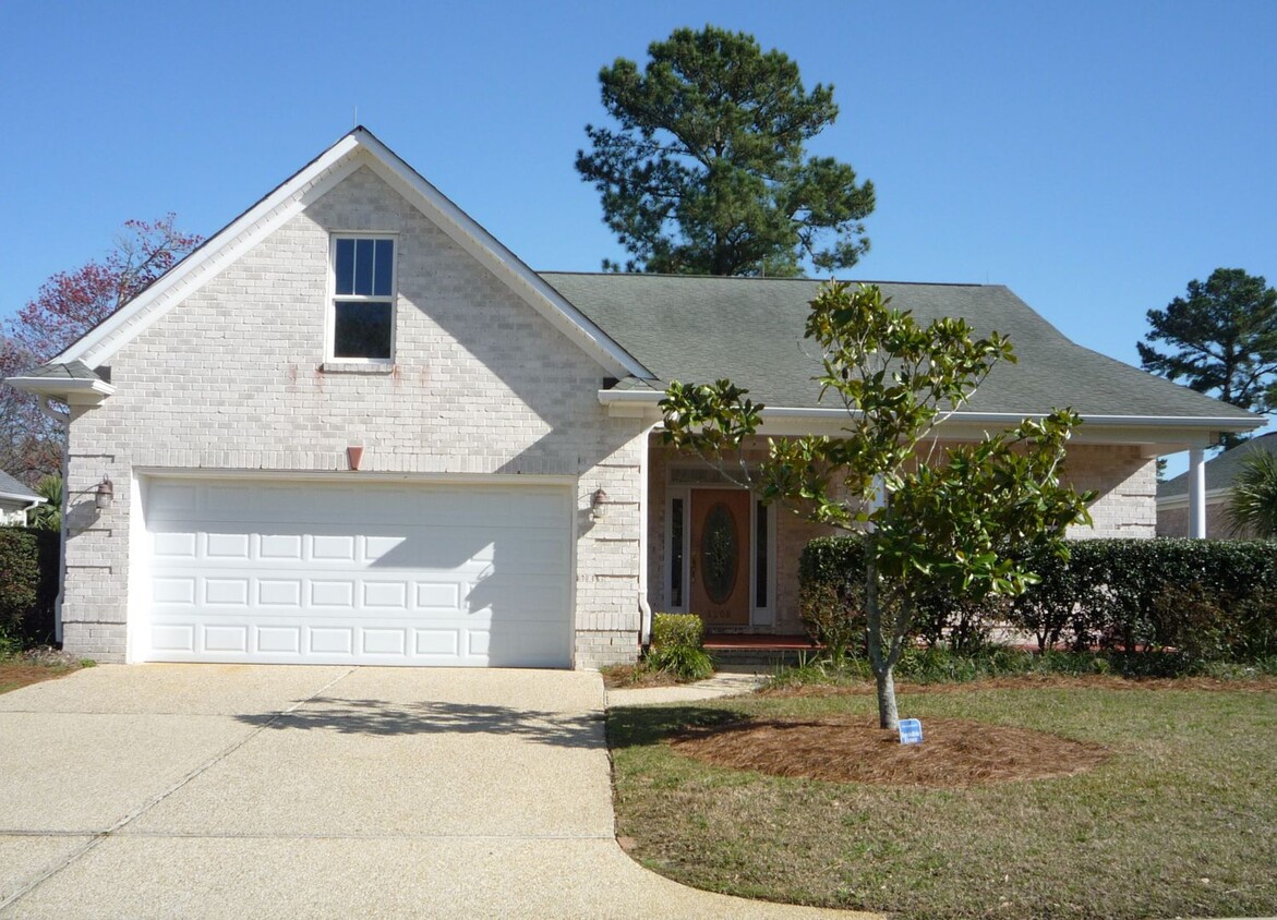 Primary Photo - 1108 Veranda Court