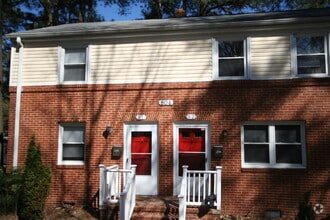 Building Photo - 804 Green St