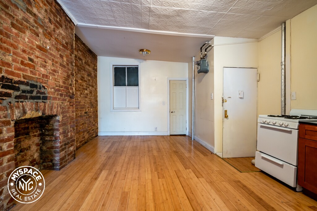 Building Photo - 189 Bedford Ave