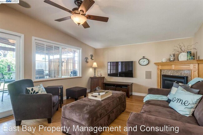 Foto del edificio - 3 br, 2 bath House - 4424 Gina Street