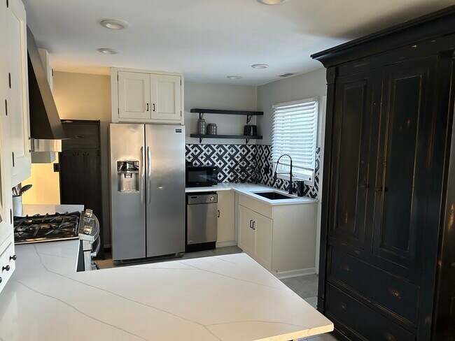 Foto del edificio - 1110 Ridge Rd