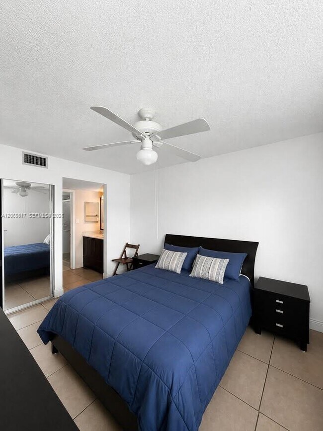 Foto del edificio - 721 SW 113th Way