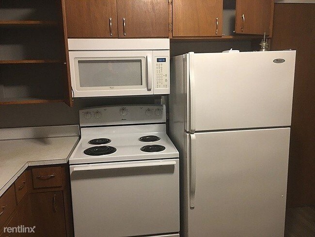 Building Photo - 529 10th St SW