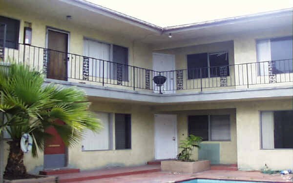 Foto del edificio - 1050 Hornblend St