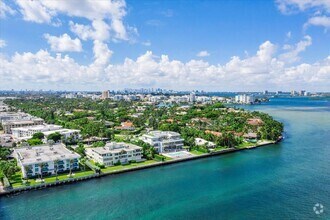 Building Photo - 286 Bal Bay Dr