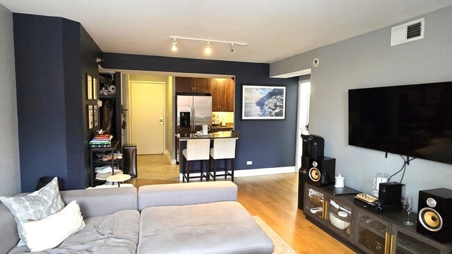 Foto del edificio - 1309 N Wells St