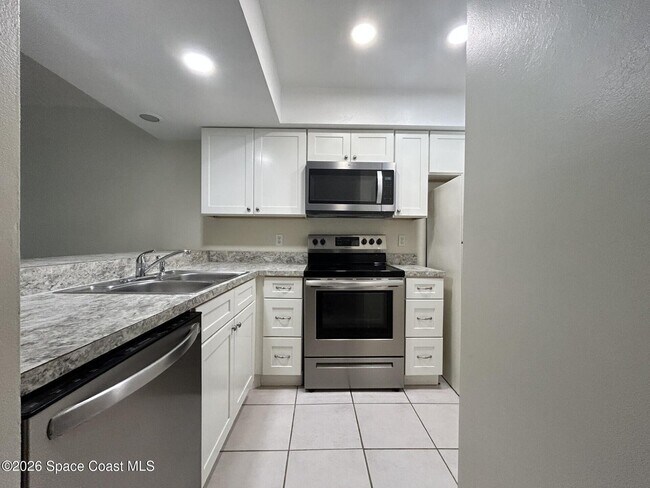 Foto del edificio - 3051 Sir Hamilton Cir