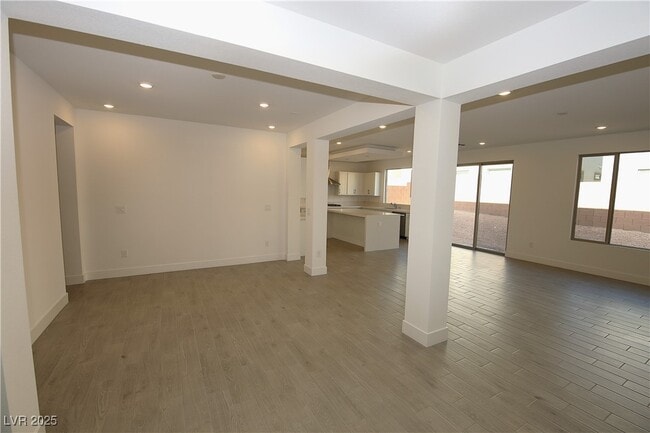 Building Photo - 10207 Magnolia Crk St