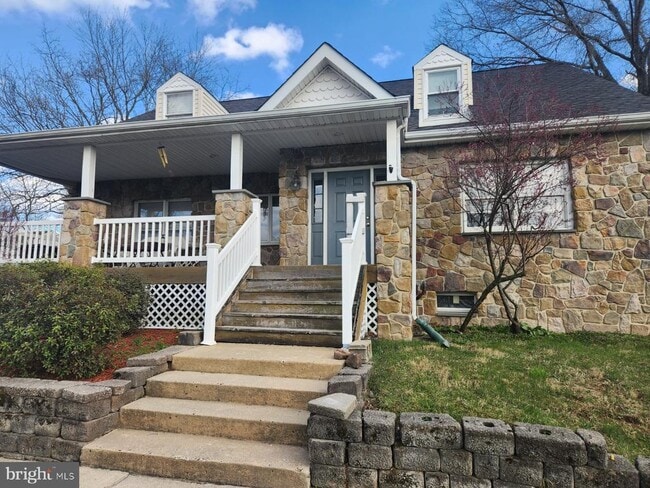 Building Photo - 1507 Easton Rd