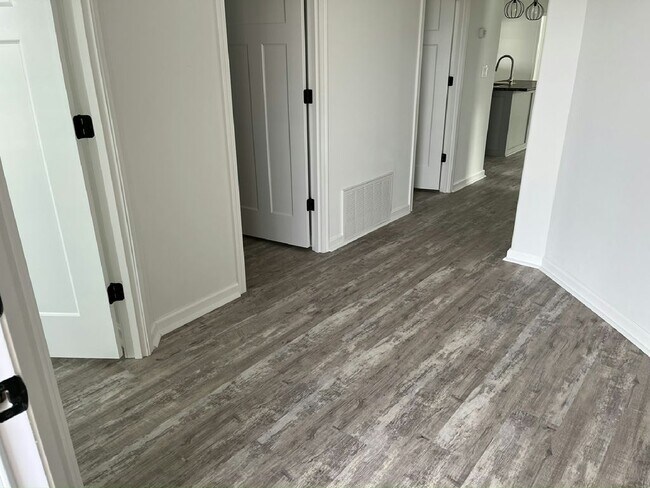 Foto del edificio - 7812 Cameo Ln