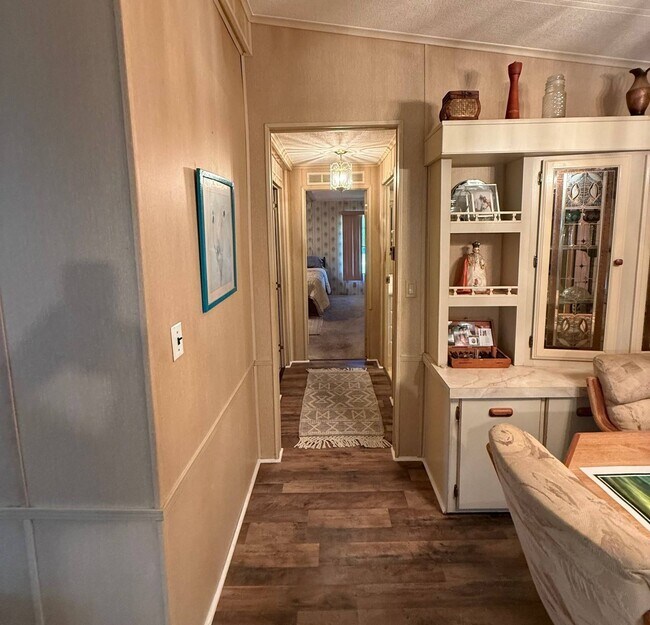 Foto del edificio - 128 Needle Palm Ln