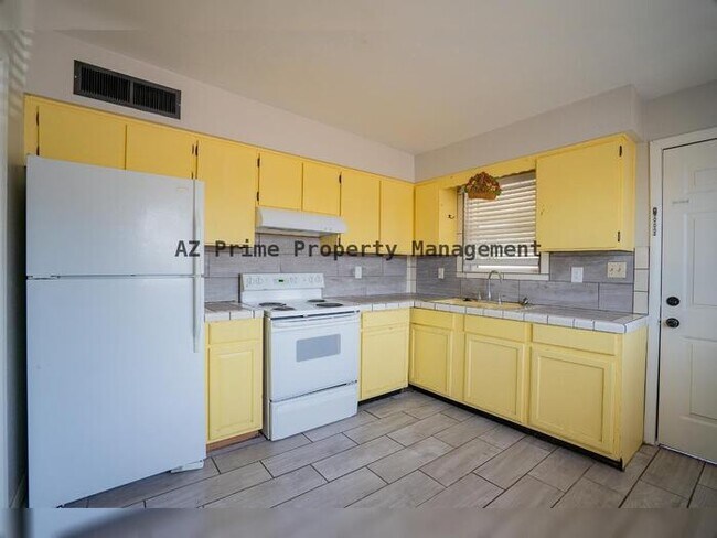 Building Photo - 8623 S 7TH AVE, PHOENIX AZ