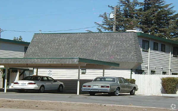 Primary Photo - 820 N Mills Ave