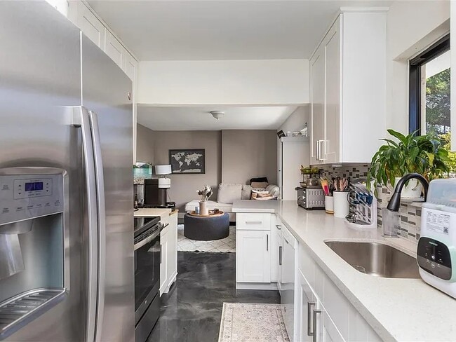 Building Photo - 3461 SW 24th St