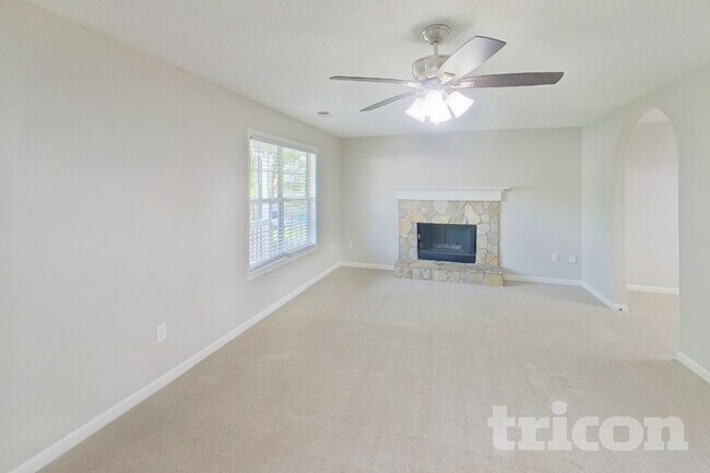 Foto del edificio - 3940 Michaels Creek Way