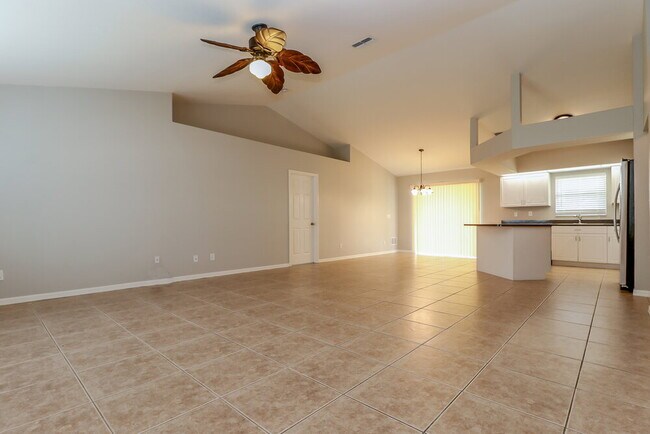 Foto del edificio - 800 SW 8th Pl