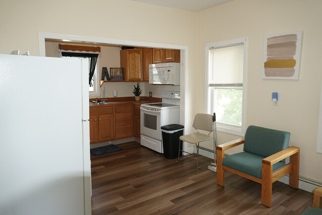 Foto del edificio - 170 Middleboro Ave