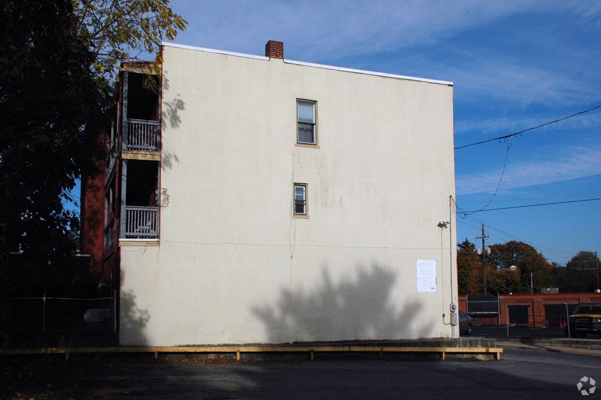 Foto del edificio - 516 W Grant St