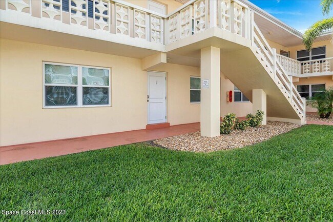 Foto del edificio - 7801 Ridgewood Ave