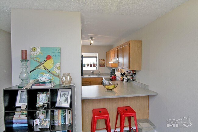Foto del edificio - 4985 W 7th St