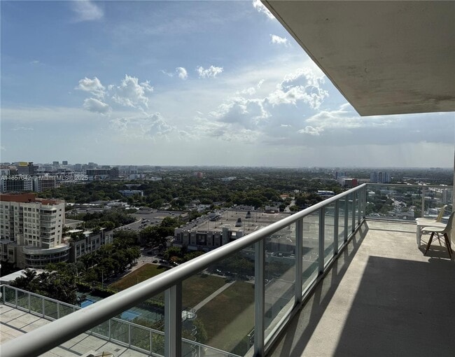 Foto del edificio - 3470 E Coast Ave
