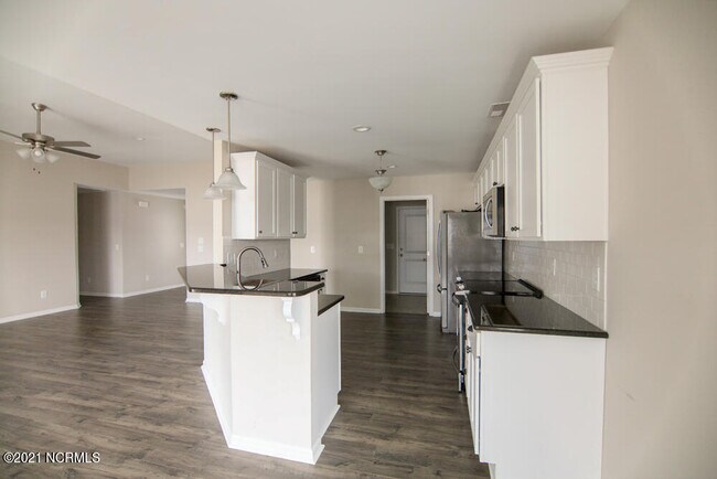 Foto del edificio - 813 Knoll Cir