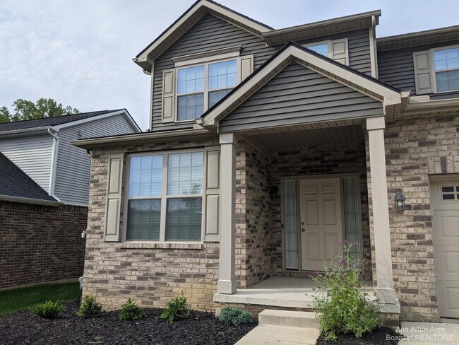 Foto del edificio - 1857 Hunters Creek Dr