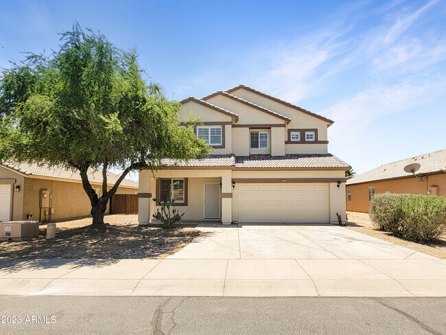 Foto del edificio - 16233 W Miami St