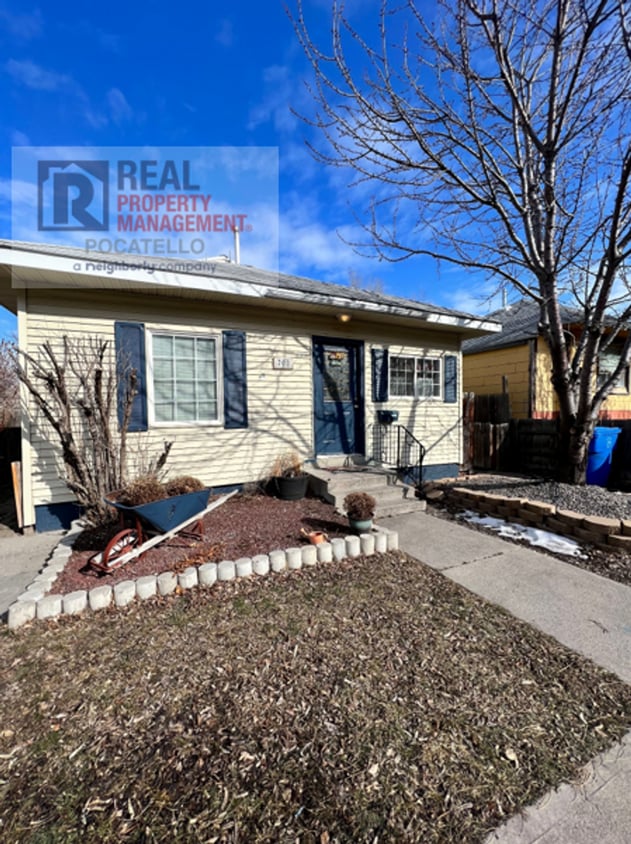 Primary Photo - 708 Willow Ave