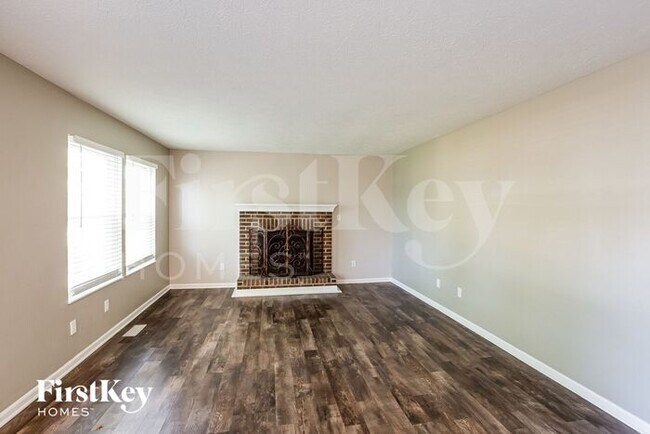 Foto del edificio - 8414 Castle Ridge Ln
