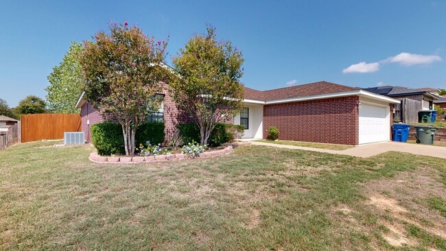 Building Photo - PRICE IMPROVEMENT $1595 + 2 WEEKS FREE RENT!!!